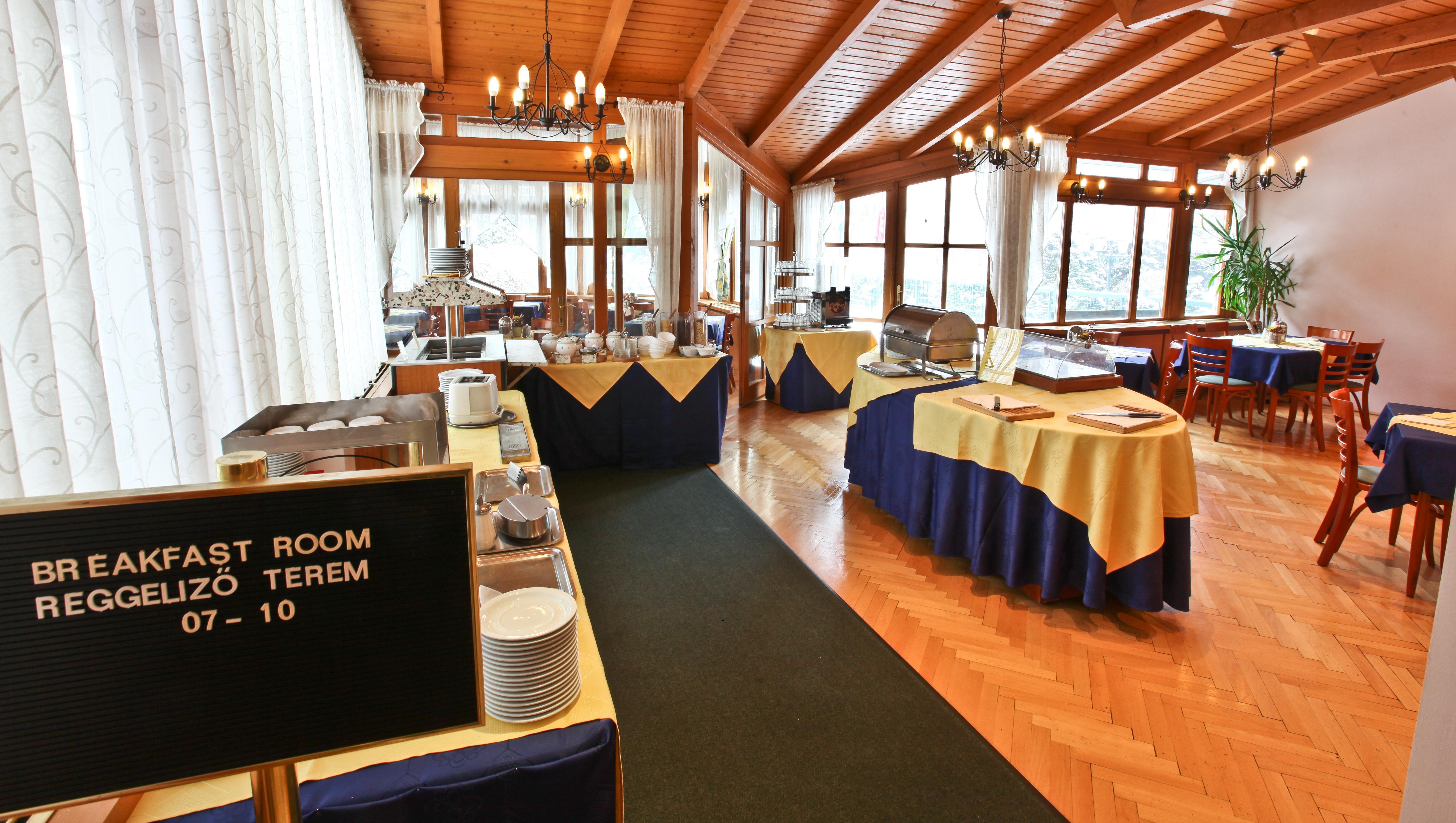 Corvin Sissi Wing Hotel Budapest